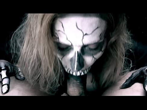 ❤️ Gadis iblis mengisap ayam dengan mulut hitamnya dan menelan air mani. ☑ porno indah di id.teatroporno.ru ❤